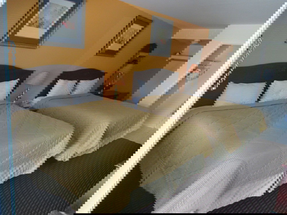 Plum Tree Inn - thumb 6