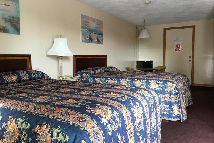 Knotty Pine Motel - thumb 4