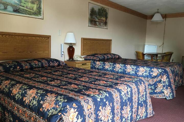 Knotty Pine Motel - thumb 6