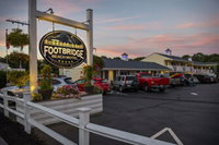 Footbridge Beach Motel