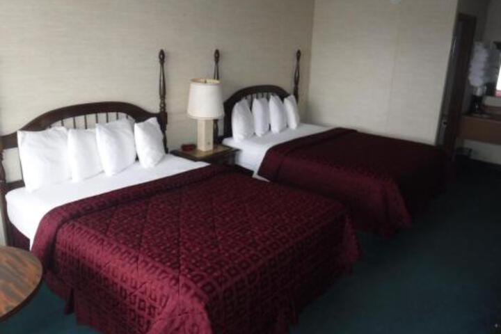 Colonial Mountain Inn - thumb 4