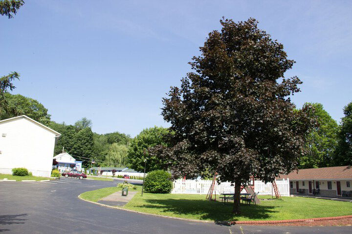 Fran Cove Motel - thumb 2