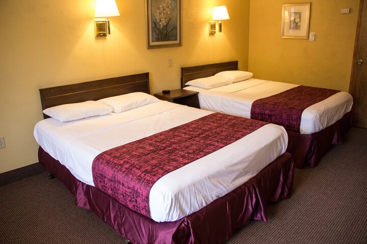 Fran Cove Motel - thumb 1