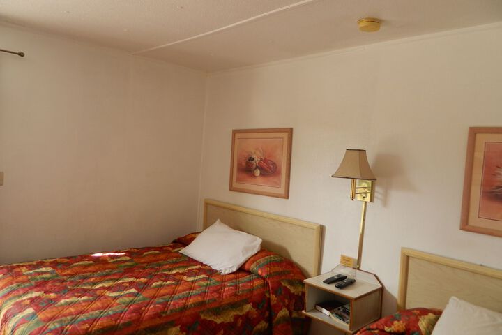 Marine Motel - thumb 7