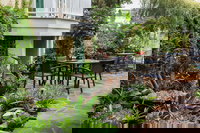 Azalea Inn and Villas