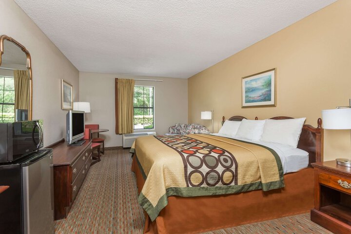 Super 8 By Wyndham Cornelia - thumb 4