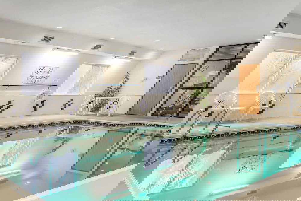 Comfort Inn & Suites East Moline Near I-80 - thumb 4