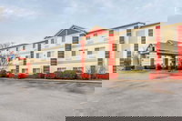 Comfort Inn  Suites East Moline near I-80