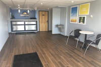 Days Inn by Wyndham Grove City Columbus South