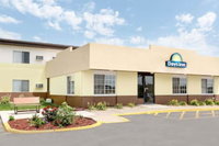 Days Inn by Wyndham Newton