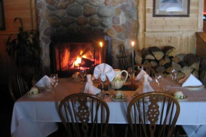 The Bull Moose Lodge - thumb 2