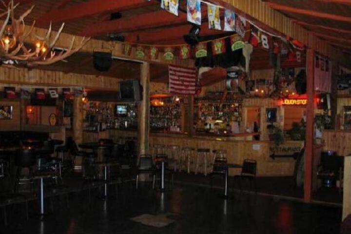 The Bull Moose Lodge - thumb 4