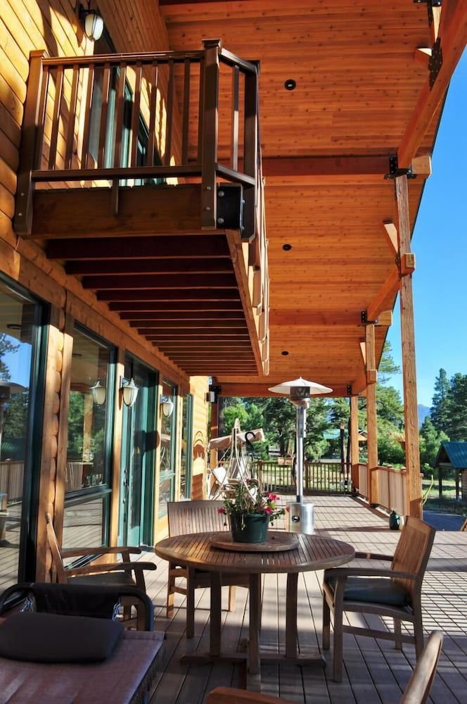 Elktrace Bed & Breakfast - thumb 0