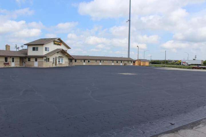 Budget Inn - thumb 7