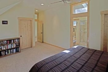 Pine Needle Meadows - thumb 0