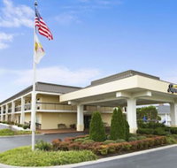 Super 8 by Wyndham Calhoun - Accommodation Michigan