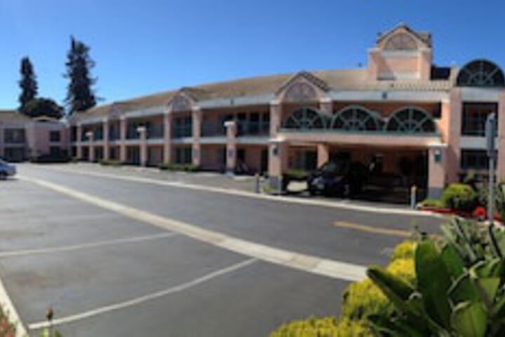 Atherton Park Inn & Suites - thumb 0