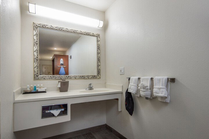 Atherton Park Inn & Suites - thumb 7