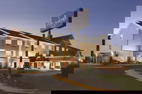 Country Inn  Suites by Radisson Washington D.C. East - Capitol Heights MD