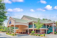 Days Inn  Suites by Wyndham Peachtree City