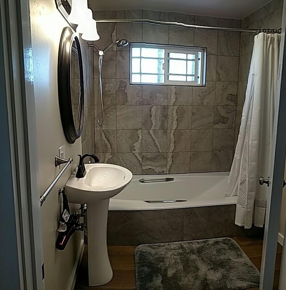 Friday Harbor Grand B&B - thumb 4