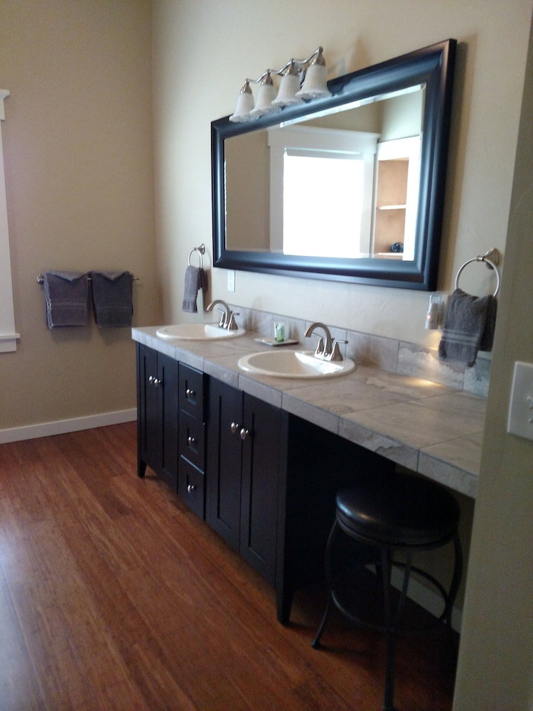 Friday Harbor Grand B&B - thumb 1