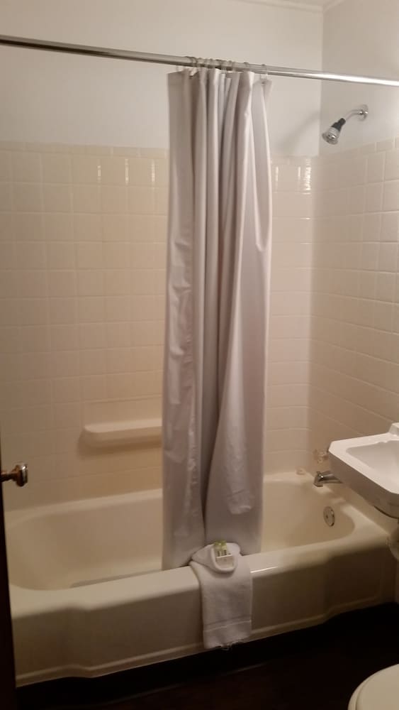 Mystic Valley Inn - thumb 5