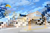 Days Inn by Wyndham Kingman West