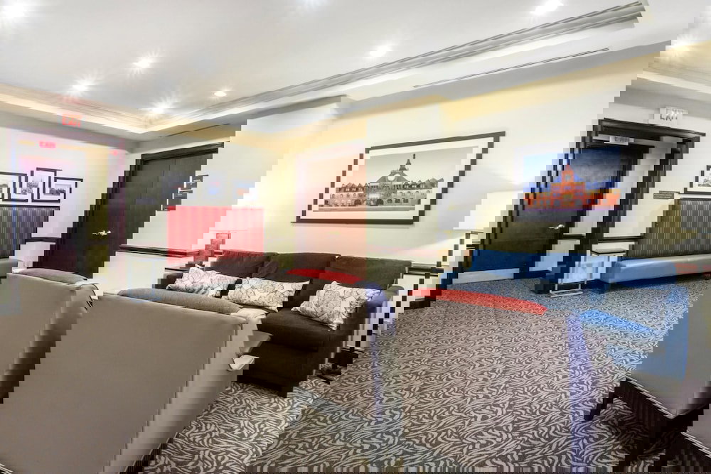 Comfort Suites At Woodbridge - thumb 2