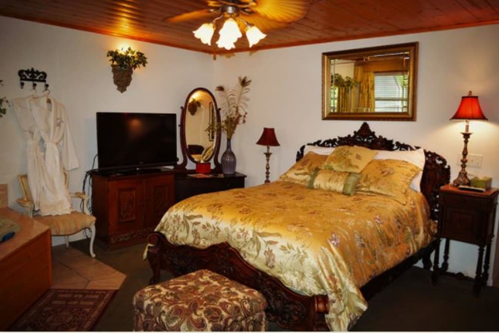 Echo Canyon Spa Resort - thumb 4