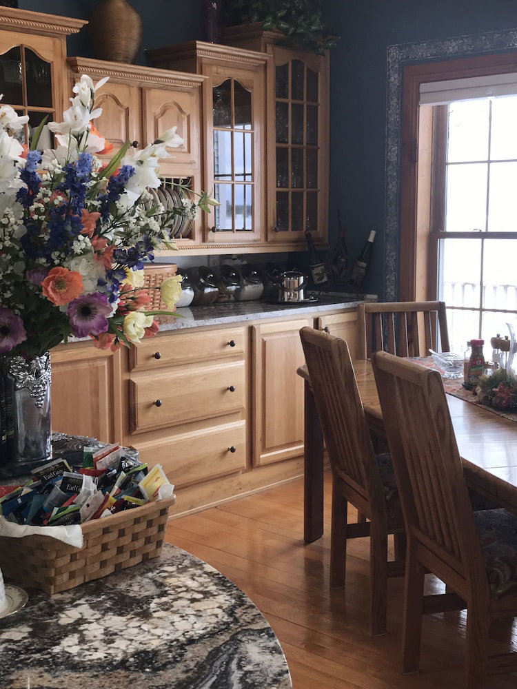 Torch Lake Bed & Breakfast - thumb 6