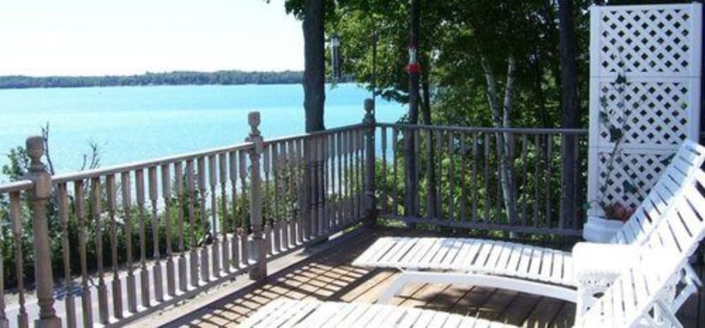 Torch Lake Bed & Breakfast - thumb 4