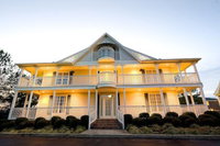 Plantation Oaks Suites  Inn