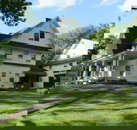 Noble House Inn - Accommodation Michigan