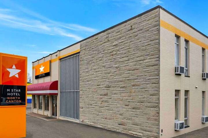 M Star North Canton - Hall Of Fame - thumb 3