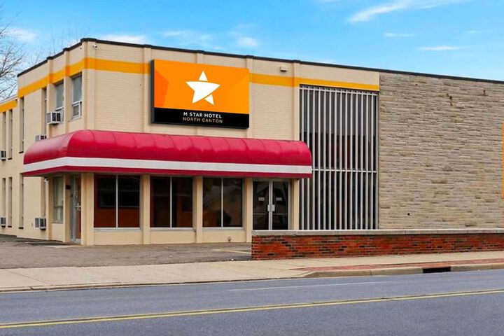 M Star North Canton - Hall Of Fame - thumb 6