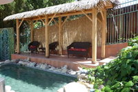 Woodland Hills Calabasas Guest Houses