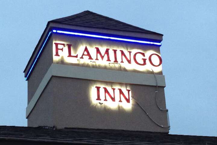 Flamingo Inn - thumb 1