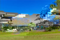 Kamahana 18 by RedAwning