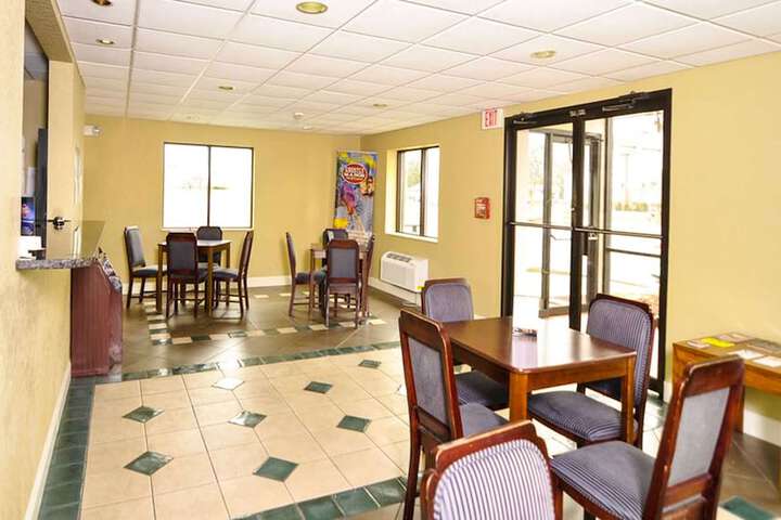 Best Budget Inn Sandusky - thumb 3