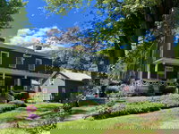 Family Farmhouse Inn