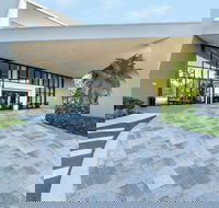 DoubleTree by Hilton Tampa Rocky Point Waterfront - Accommodation Michigan