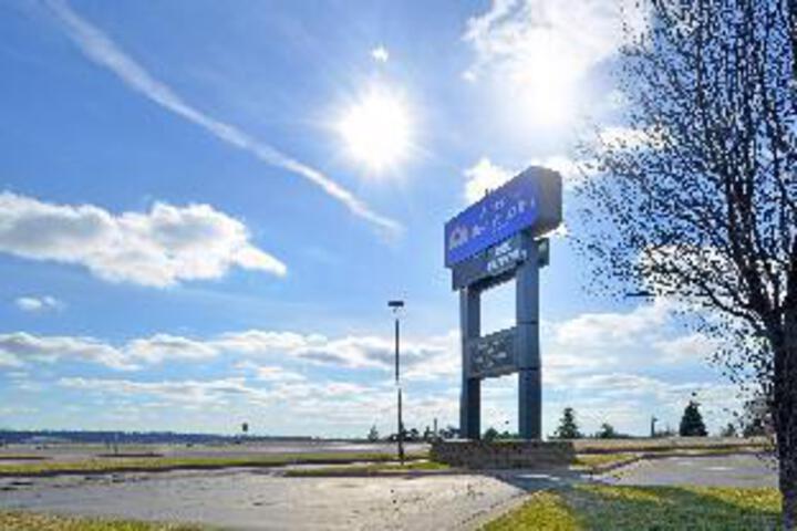Americas Best Value Inn Moline - thumb 1