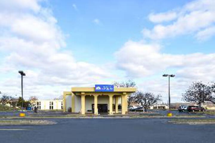Americas Best Value Inn Moline - thumb 2
