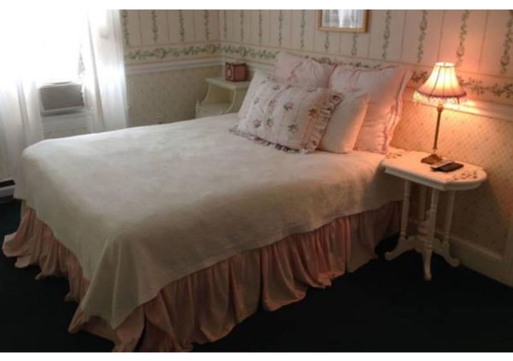 Walden Inn And Suites - thumb 3