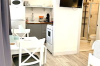 The Pines Motel and Cottages