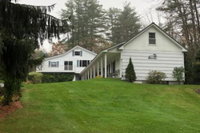 Gradys West Shore Motel