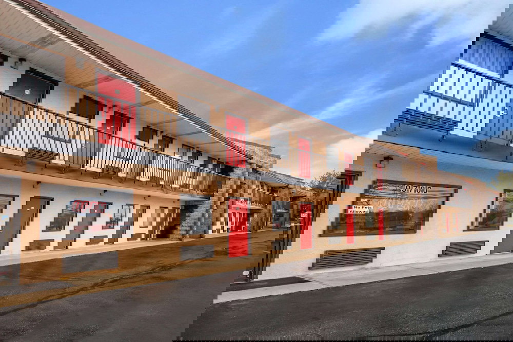 Econo Lodge Laurel Racetrack - thumb 4