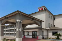 Red Roof Inn Plus Galveston - Beachfront