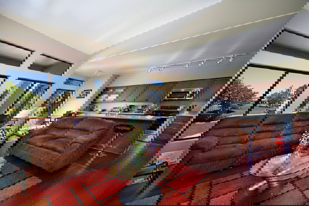 Chandler - 4 Bedroom Home - Chandler - thumb 3